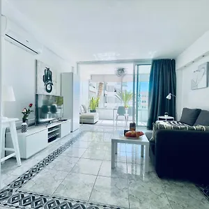 Ladyhouse Yumbo Playa del Inglés